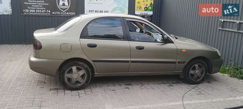 Седан Daewoo Lanos 2004 в Николаеве