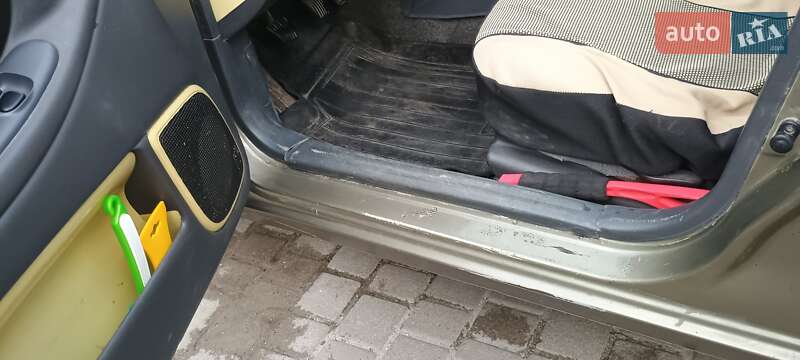 Седан Daewoo Lanos 2004 в Николаеве