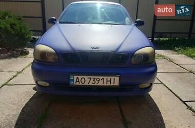 Седан Daewoo Lanos 1998 в Хусті