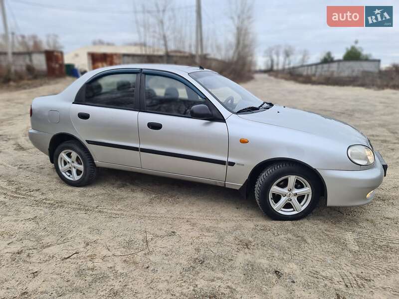 Седан Daewoo Lanos 2003 в Києві фото 3 Седан Daewoo Lanos 2003 в Києві