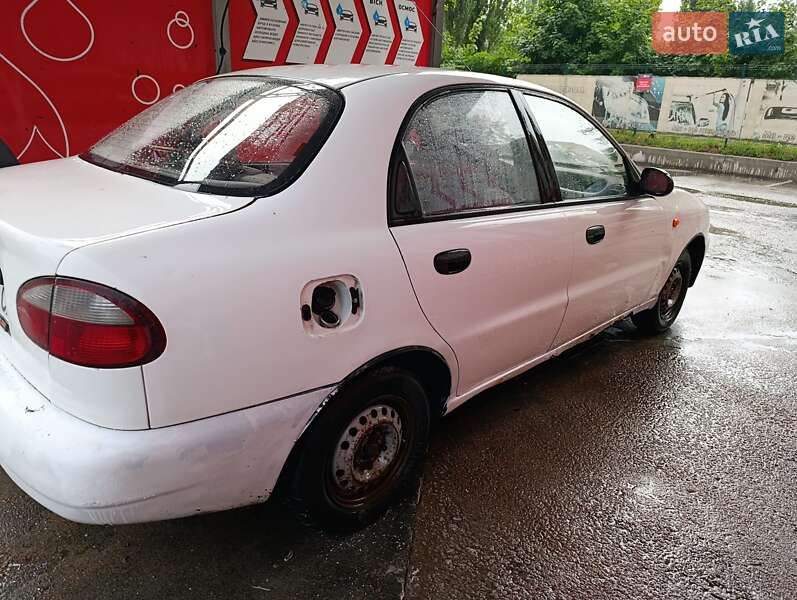 Седан Daewoo Lanos 2003 в Киеве