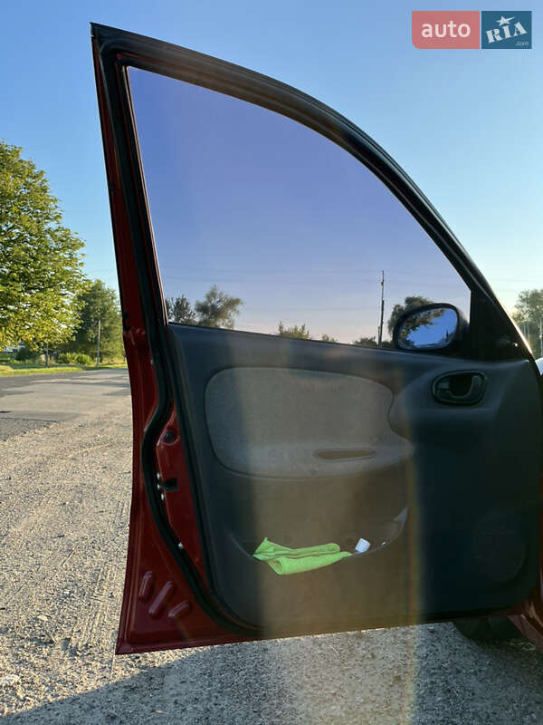 Седан Daewoo Lanos 2008 в Миргороді