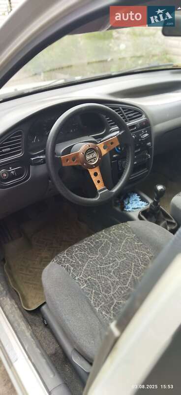 Седан Daewoo Lanos 2005 в Кривом Роге
