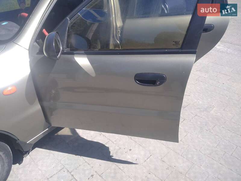 Седан Daewoo Lanos 2004 в Львове