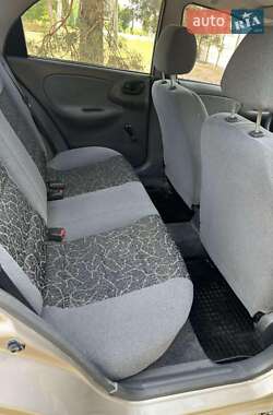 Седан Daewoo Lanos 2004 в 