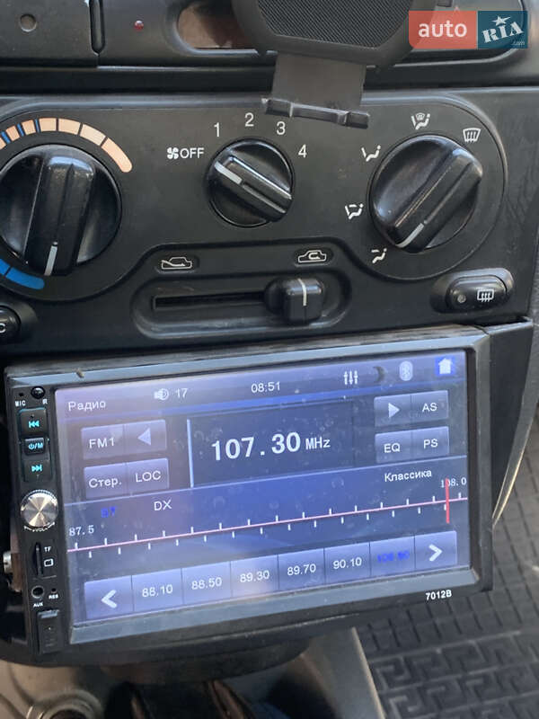 Седан Daewoo Lanos 2002 в Днепре