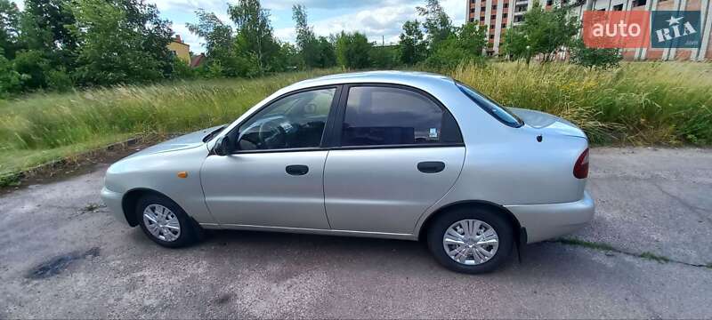 Седан Daewoo Lanos 1998 в Шептицькому