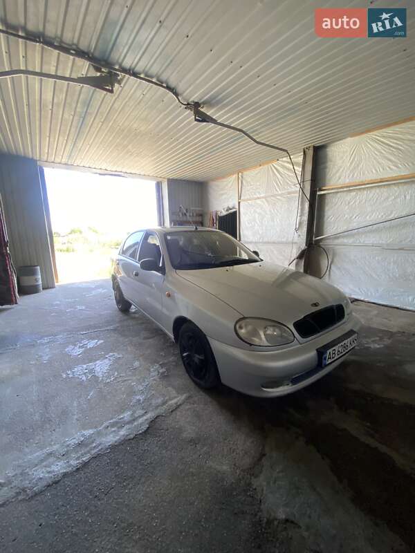Седан Daewoo Lanos 2008 в Джурине
