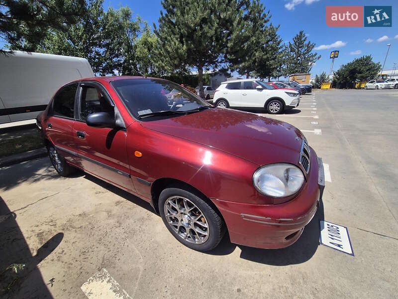 Седан Daewoo Lanos 2004 в Одессе