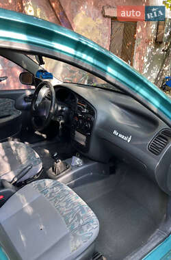 Седан Daewoo Lanos 1998 в 