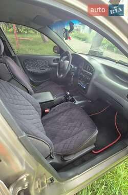 Седан Daewoo Lanos 2004 в 