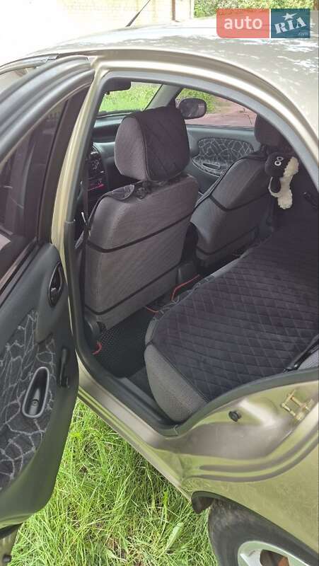 Седан Daewoo Lanos 2004 в Конотопе