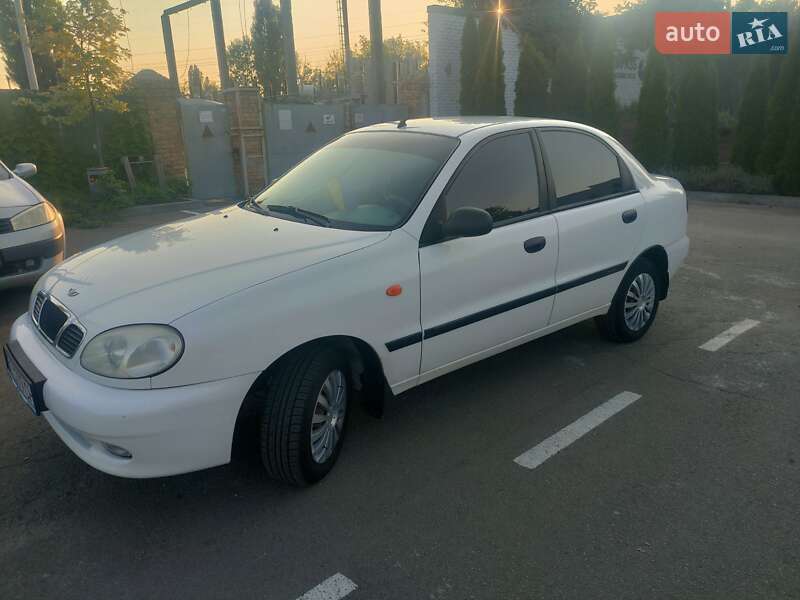 Седан Daewoo Lanos 2008 в Вишневом