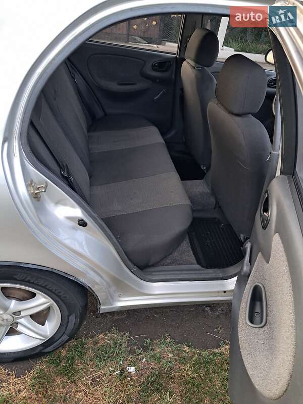 Седан Daewoo Lanos 2007 в Синельниково