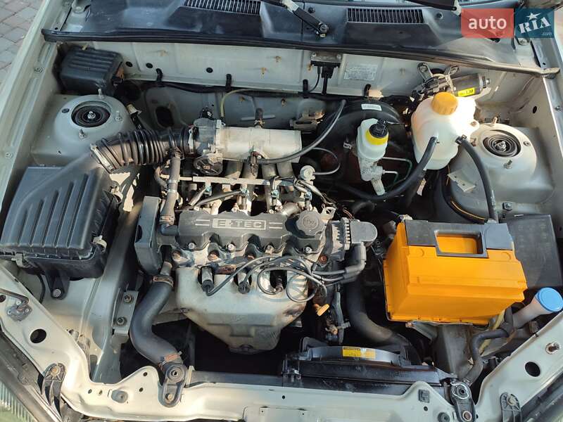 Седан Daewoo Lanos 2005 в Кропивницком