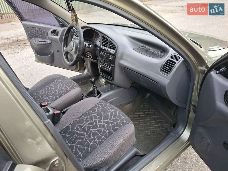 Седан Daewoo Lanos 2003 в Полтаве