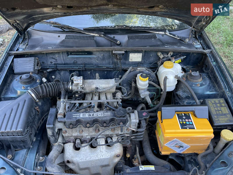 Седан Daewoo Lanos 2002 в Золотоноше