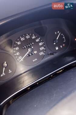 Седан Daewoo Lanos 2005 в Вараші