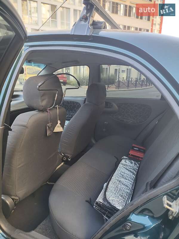 Седан Daewoo Lanos 2003 в Одессе