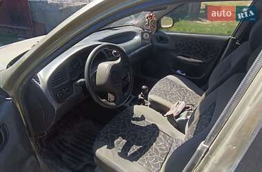 Седан Daewoo Lanos 2002 в 