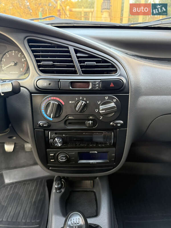 Седан Daewoo Lanos 2011 в Дніпрі