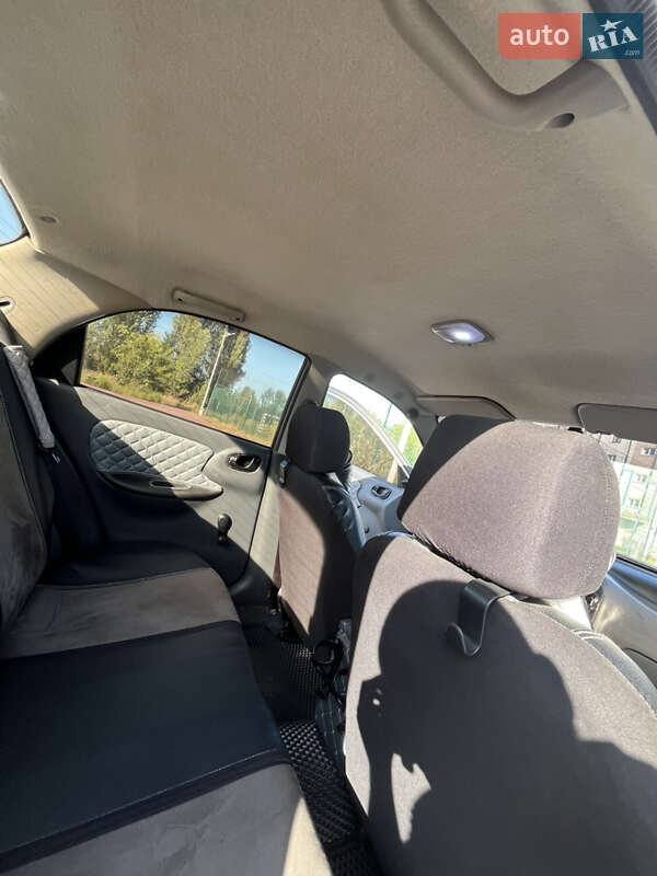 Седан Daewoo Lanos 2005 в Коростене