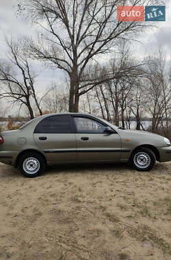 Седан Daewoo Lanos 2004 в 