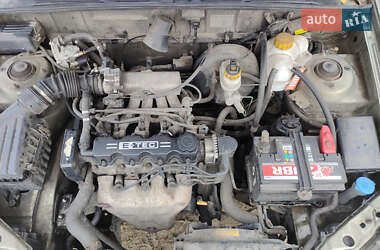 Седан Daewoo Lanos 2004 в 