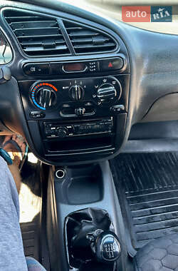 Седан Daewoo Lanos 2000 в 