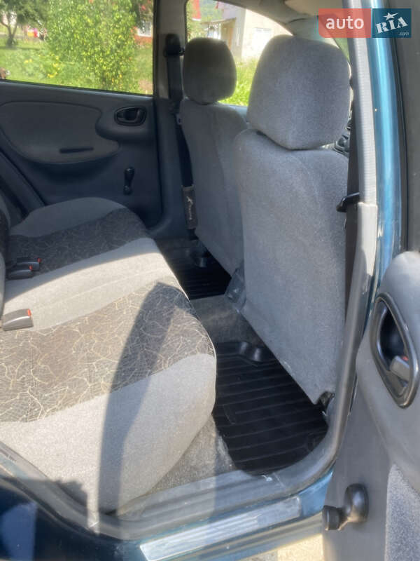 Седан Daewoo Lanos 2006 в Косове