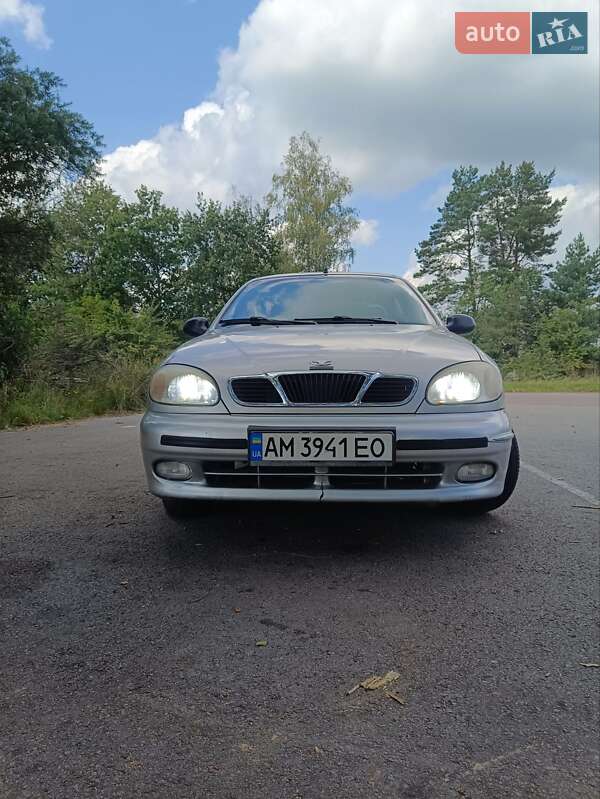 Седан Daewoo Lanos 2003 в Житомире