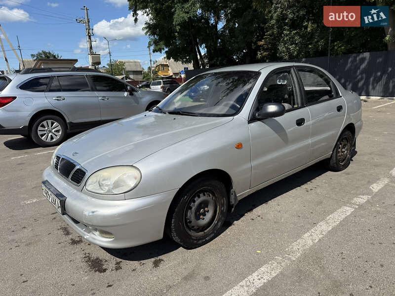 Седан Daewoo Lanos 2002 в Киеве