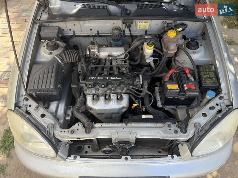 Седан Daewoo Lanos 2002 в Киеве