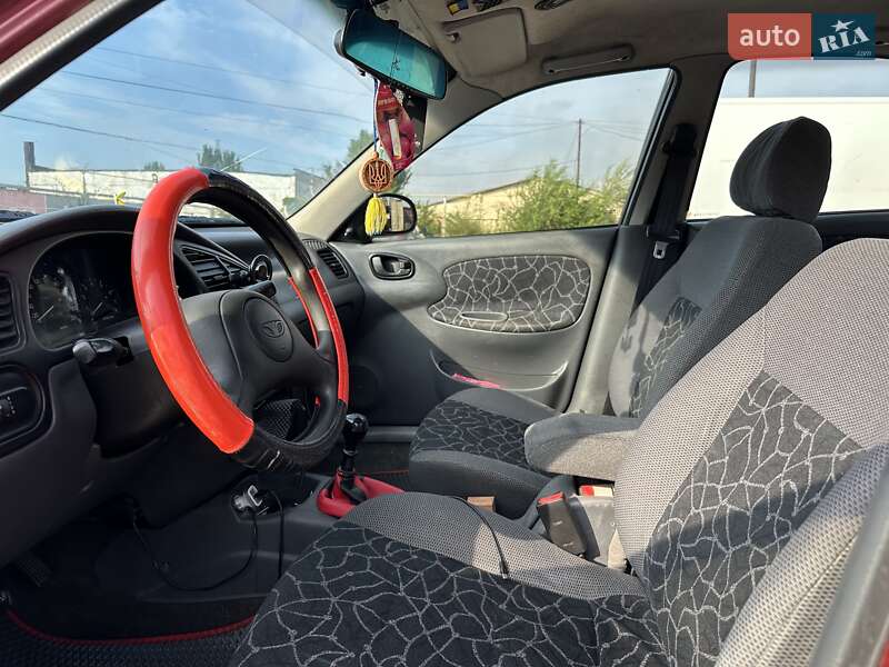 Седан Daewoo Lanos 2003 в Запорожье