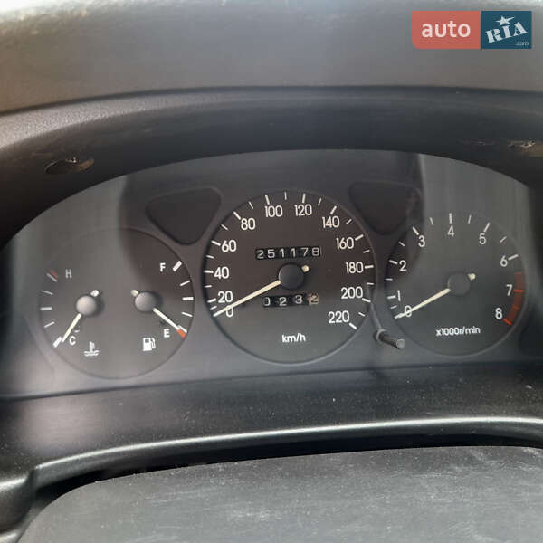 Седан Daewoo Lanos 2005 в Киеве