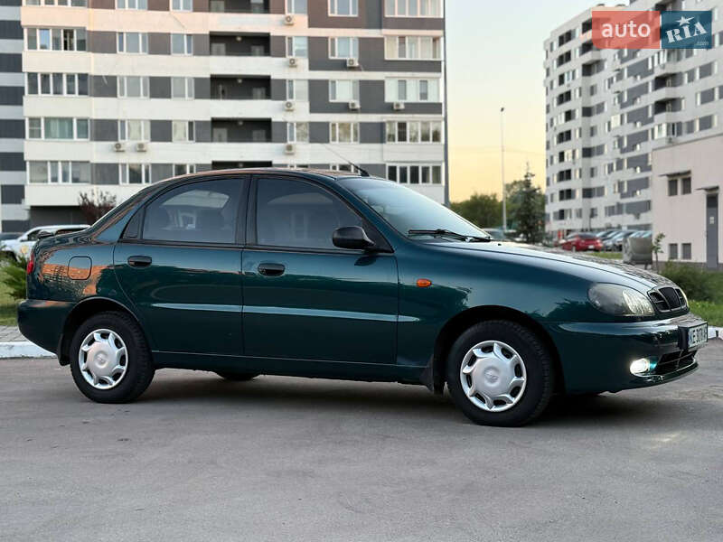 Седан Daewoo Lanos 2004 в Харькове