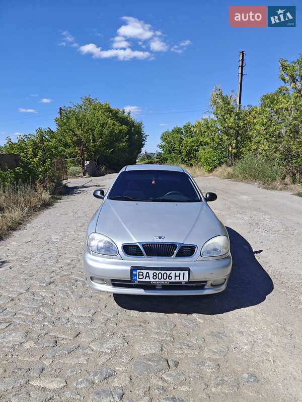 Седан Daewoo Lanos 2000 в Кропивницькому