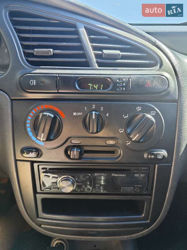 Седан Daewoo Lanos 2000 в Кропивницькому