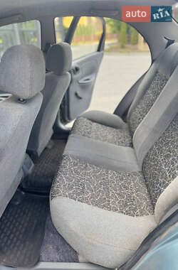 Седан Daewoo Lanos 2011 в 