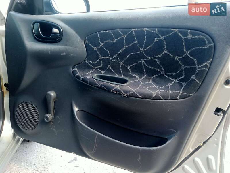 Седан Daewoo Lanos 2003 в Киеве фото 12 Седан Daewoo Lanos 2003 в Киеве