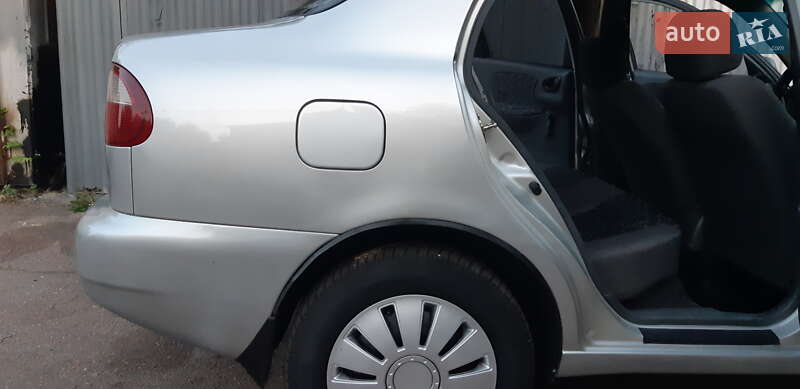 Седан Daewoo Lanos 2003 в Черкассах