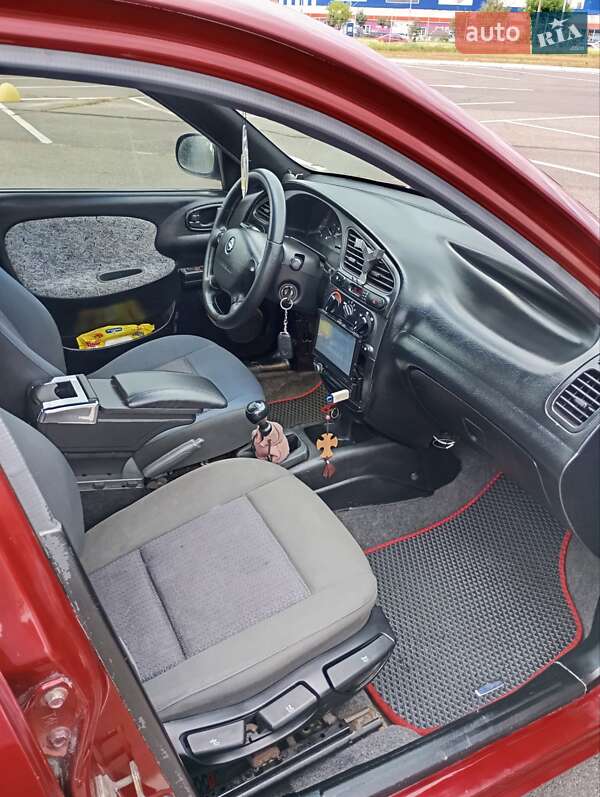 Седан Daewoo Lanos 2004 в Киеве