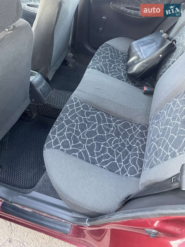 Седан Daewoo Lanos 2003 в Кривом Роге