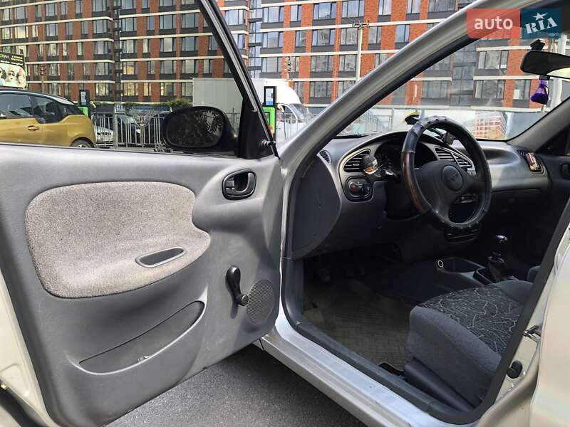 Седан Daewoo Lanos 2005 в Вишневом