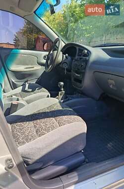Седан Daewoo Lanos 2004 в 