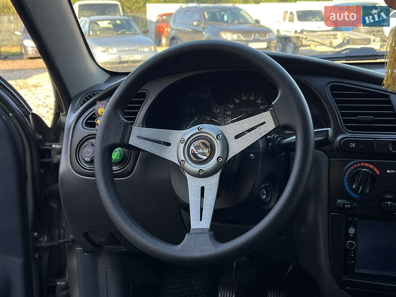 Седан Daewoo Lanos 2003 в Харькове