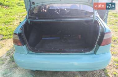 Седан Daewoo Lanos 1998 в 