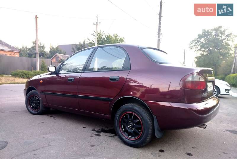 Седан Daewoo Lanos 2009 в 