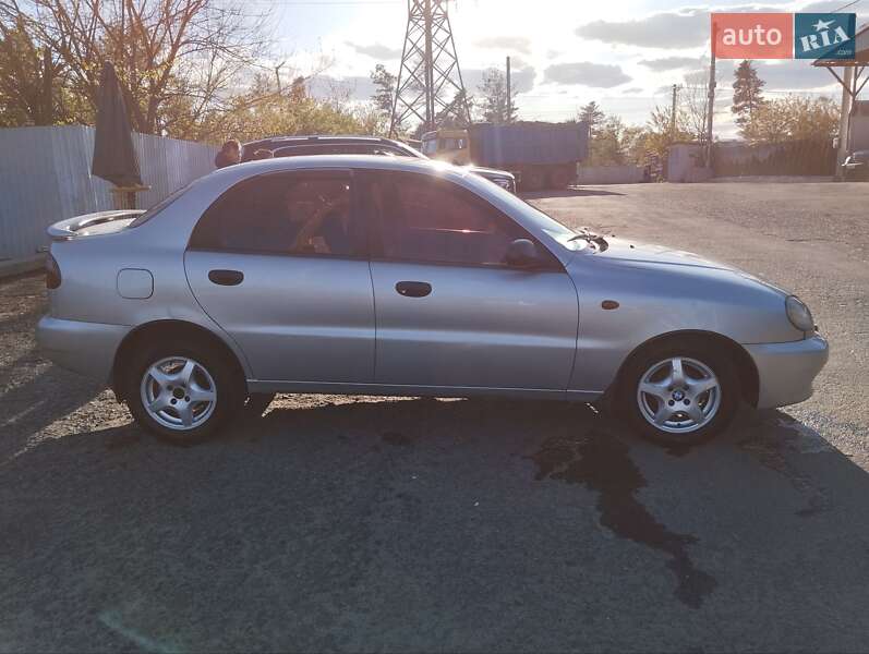 Седан Daewoo Lanos 2003 в Козине
