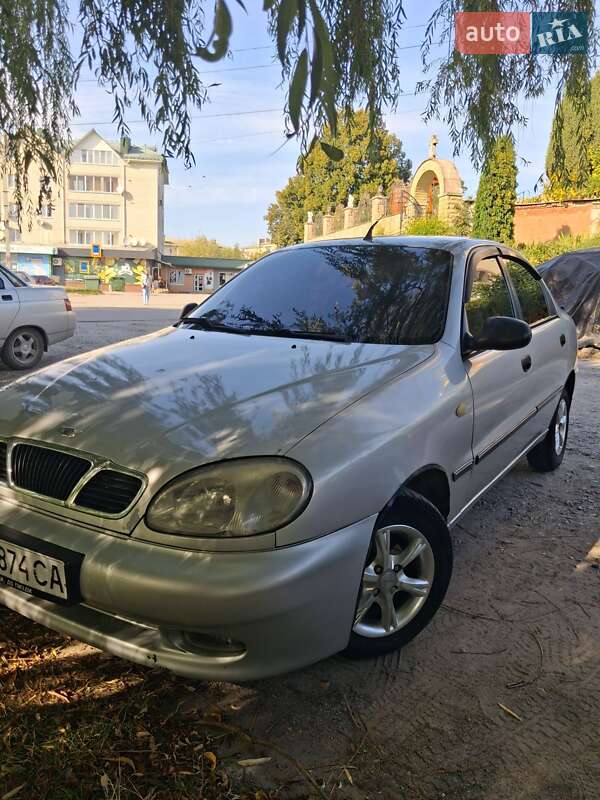 Седан Daewoo Lanos 2001 в 